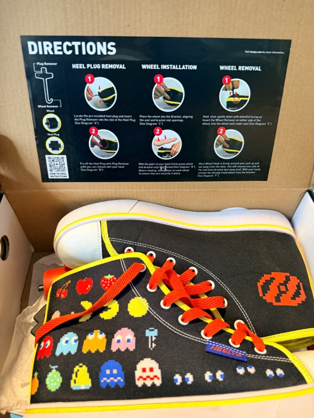 Pac-Man Heelys - Picture 7 of 8